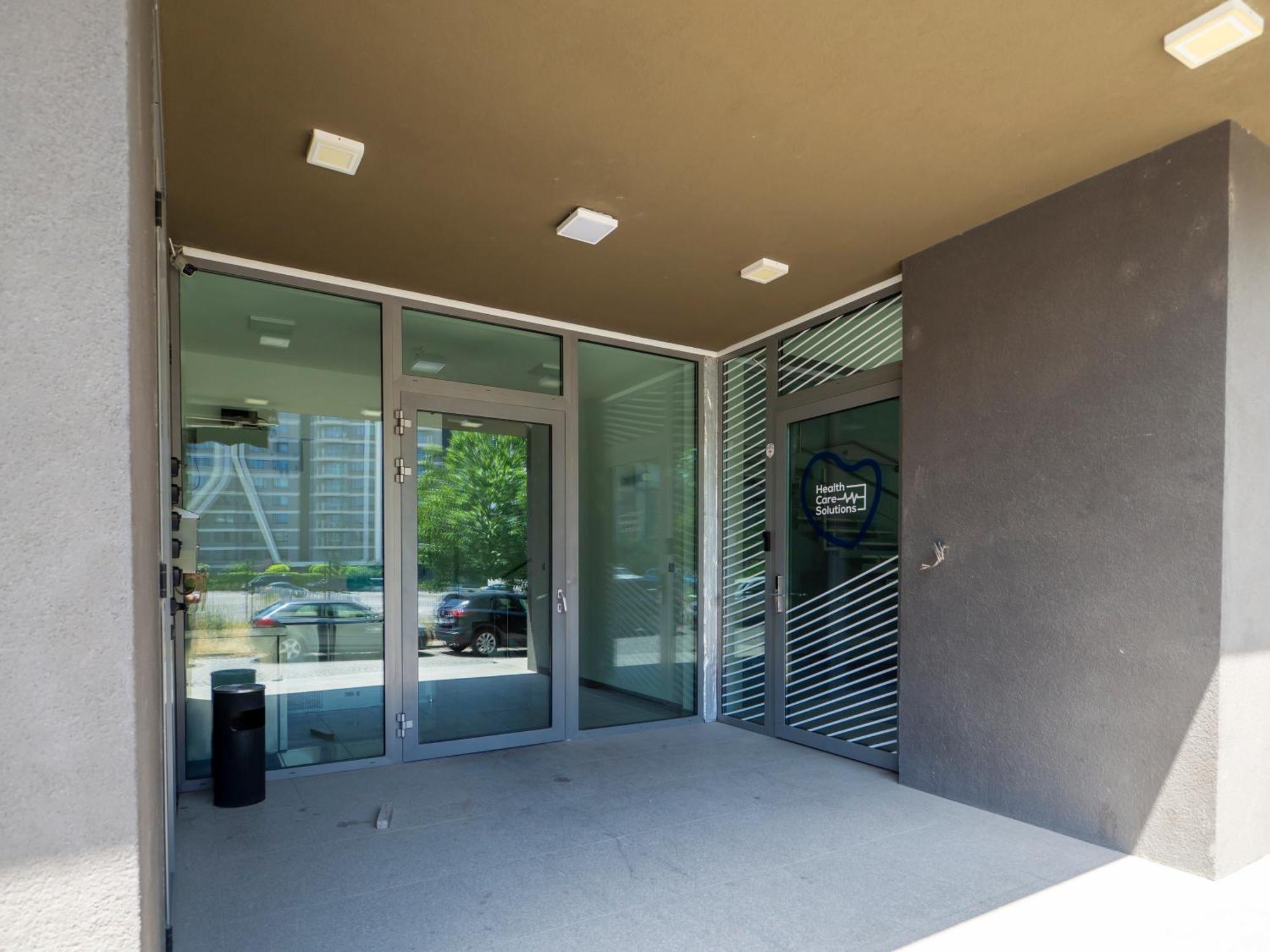 Слънчев Апартамент С Балкон До Болница Света София Exterior photo